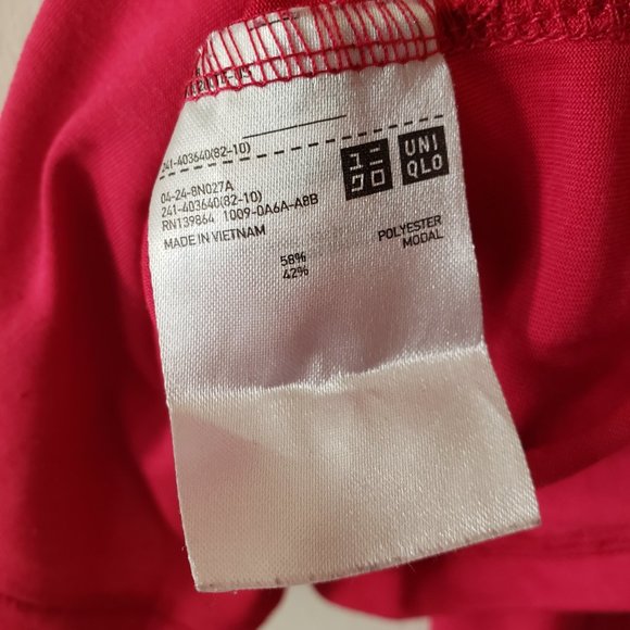 *SOLD* Uniqlo Red Blouse Top Small - Picture 5 of 5